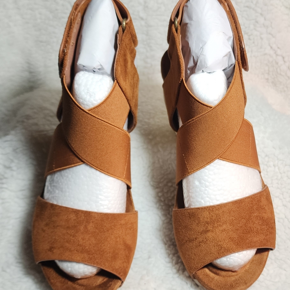 Women's Pierre Dumas Open-Toe Sandals